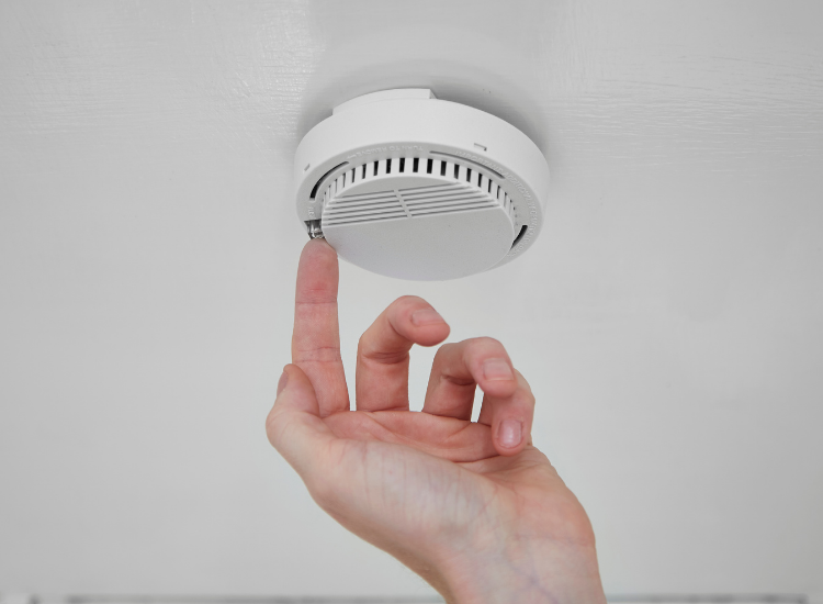 smoke alarm and detector installation